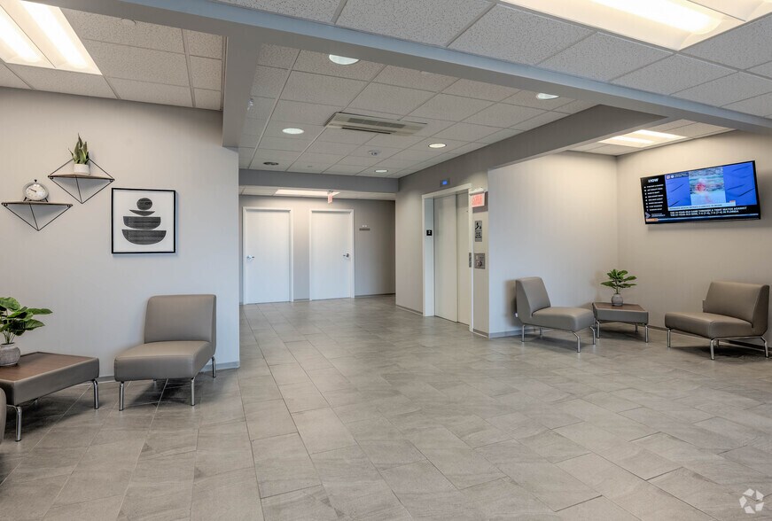 More Photos Of 2321 Energy Dr, Louisville Coworking Space