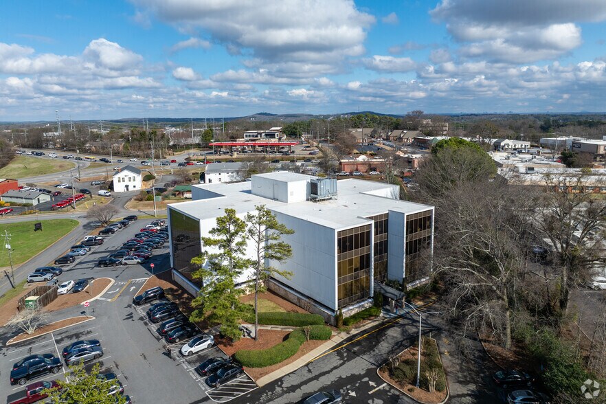 More Photos Of 833 Campbell Hill St NW, Marietta Medical For Lease