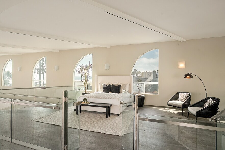 More Photos Of 3111 Ocean Front Walk, Marina Del Rey Apartments For Sale