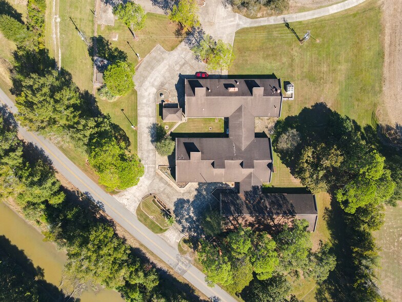 More Photos Of 9297 Highway 979, Livonia Specialty For Sale