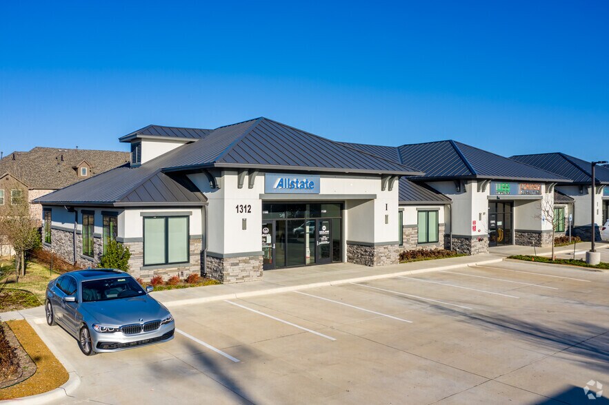 More Photos Of 1312 W Exchange Pky, Allen Medical For Lease