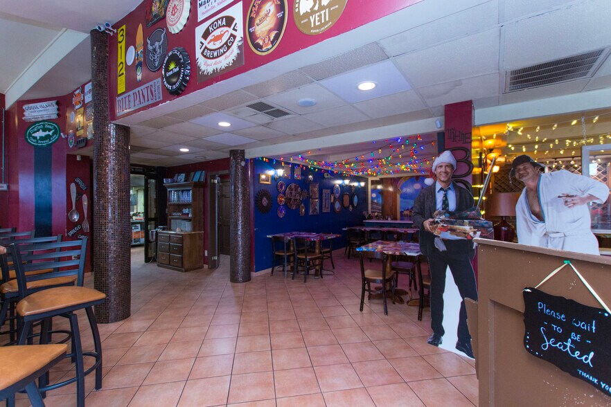 More Photos Of 11505 S Memorial Pky, Huntsville Storefront For Sale