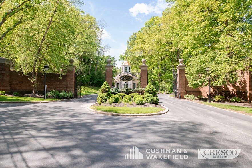 More Photos Of 4420 Sherwin Rd, Willoughby Office For Lease