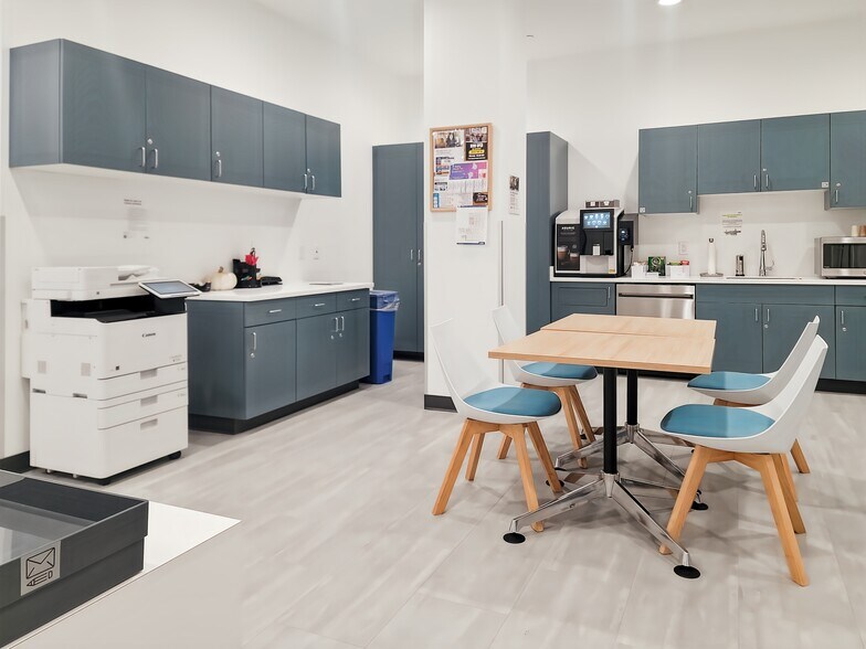 More Photos Of 7095 S Ballpark Dr, Franklin Coworking Space