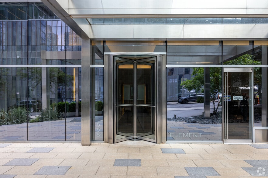 More Photos Of 555 W 59th St, New York Apartments For Lease