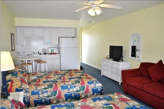 More Photos Of 401 E Shore Dr, Clearwater Beach Hotel For Sale