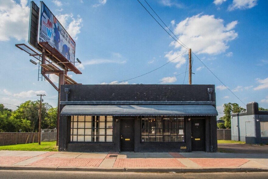 Primary Photo Of 1812 Avenue R, Lubbock Office For Sale