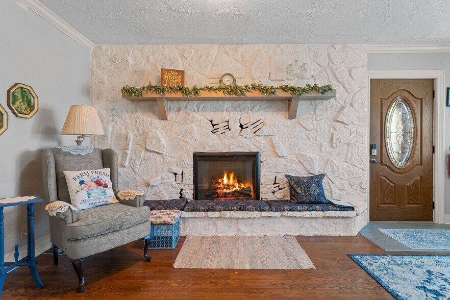 More Photos Of 500 S 2nd St, Branson Specialty For Sale