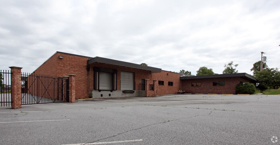 More Photos Of 1826 Albertson Rd, High Point Manufacturing For Lease