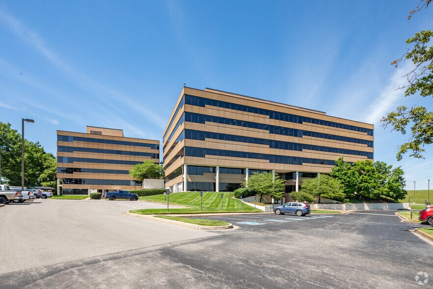 More Photos Of 402 Bna Dr, Nashville Unknown For Lease