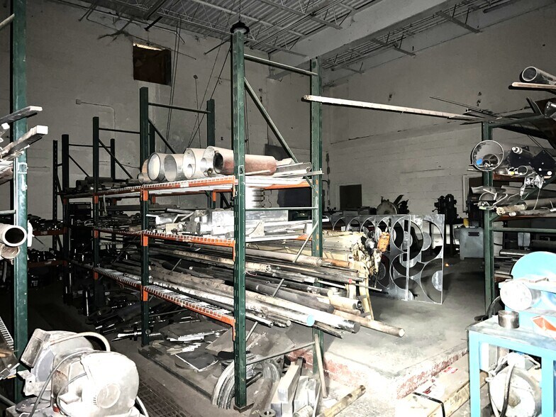 More Photos Of 152 Iodent Way, Elizabethton Warehouse For Lease