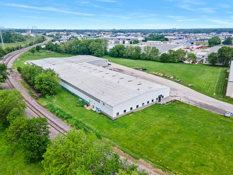 More Photos Of 1815 Morrissey Dr, Bloomington Warehouse For Sale