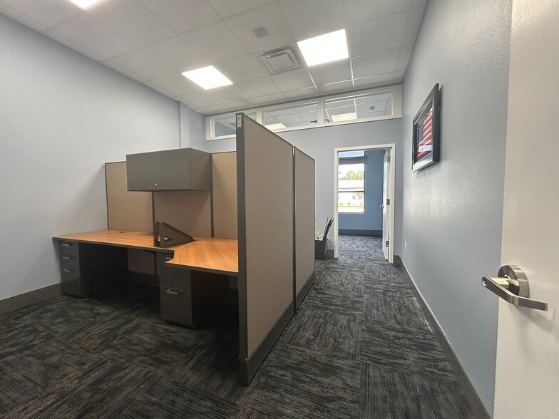 More Photos Of 2032 W Washington St, Orlando Warehouse For Sale