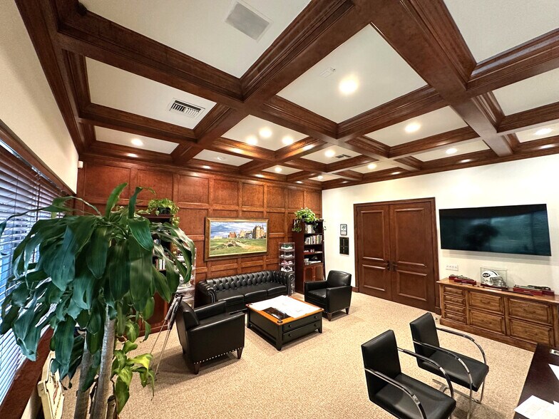 More Photos Of 501 N Highway A1A, Jupiter Loft Creative Space For Lease