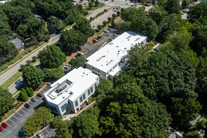 More Photos Of 105 SW Cary Pky, Cary Medical For Lease