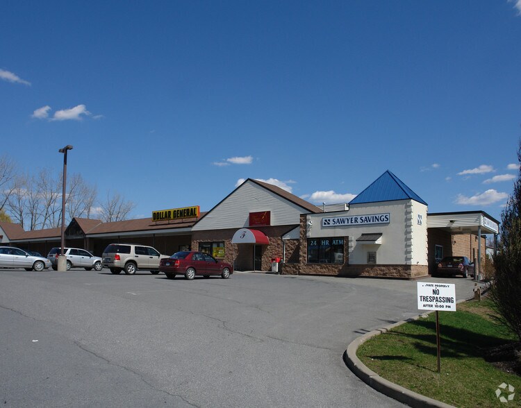 More Photos Of 2-4 Riverview Dr, Marlboro Unknown For Lease