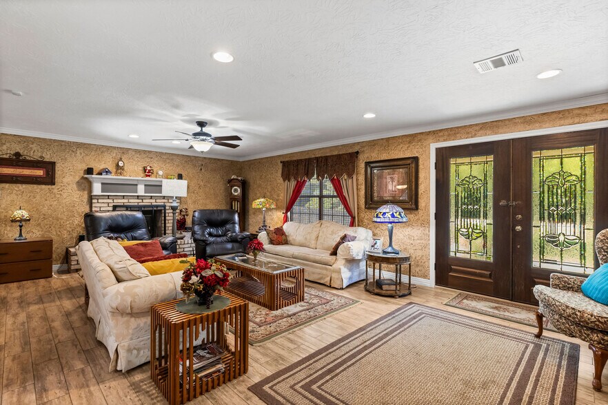 More Photos Of 19094 FM 2854 Rd, Montgomery Office Residential For Sale