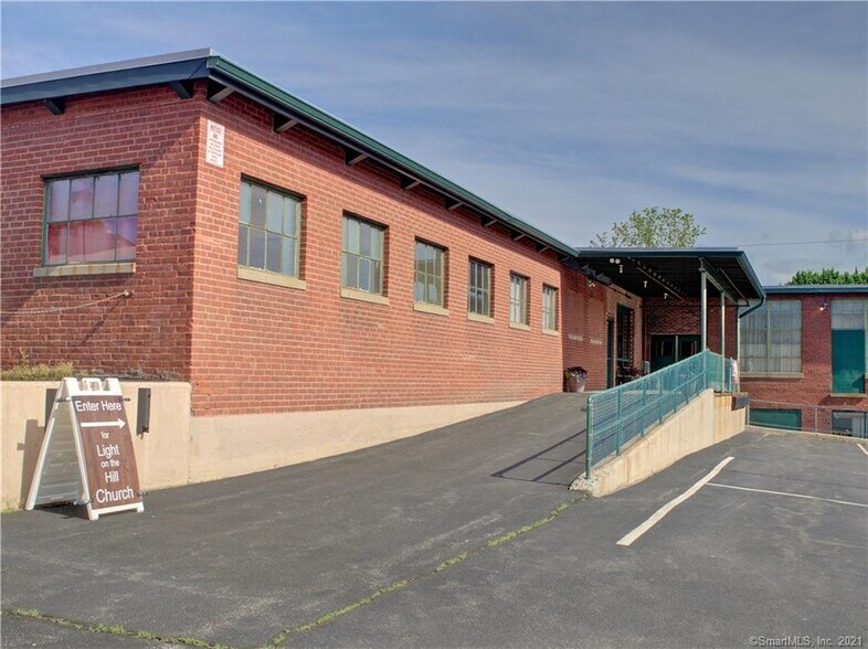 More Photos Of 90 S Park St, Willimantic Warehouse For Lease