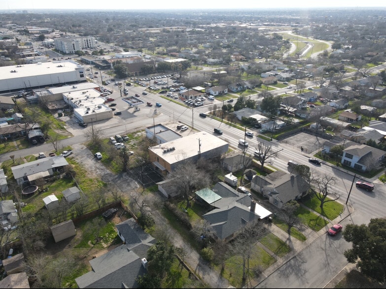 More Photos Of 4810 San Pedro Ave, San Antonio Office For Sale