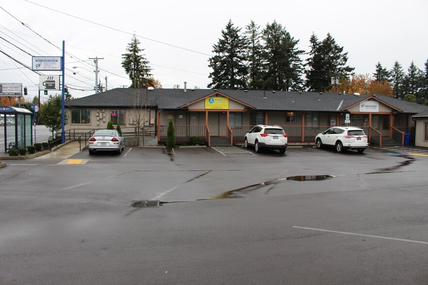 More Photos Of 12208-12222 SE Market St, Portland Office For Lease