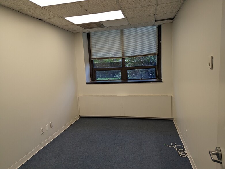 More Photos Of 210 N Central Ave, Hartsdale Medical For Lease