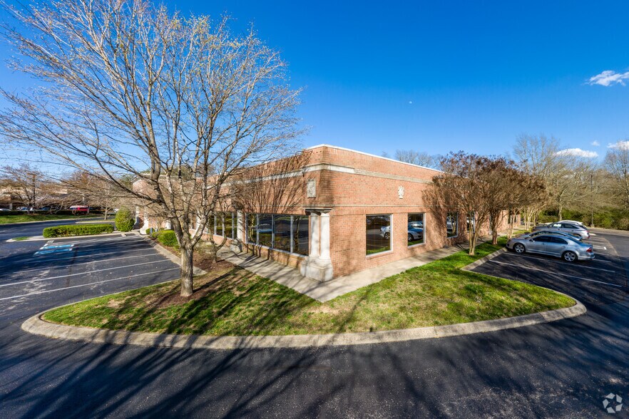 More Photos Of 512 Autumn Springs Ct, Franklin Office For Lease