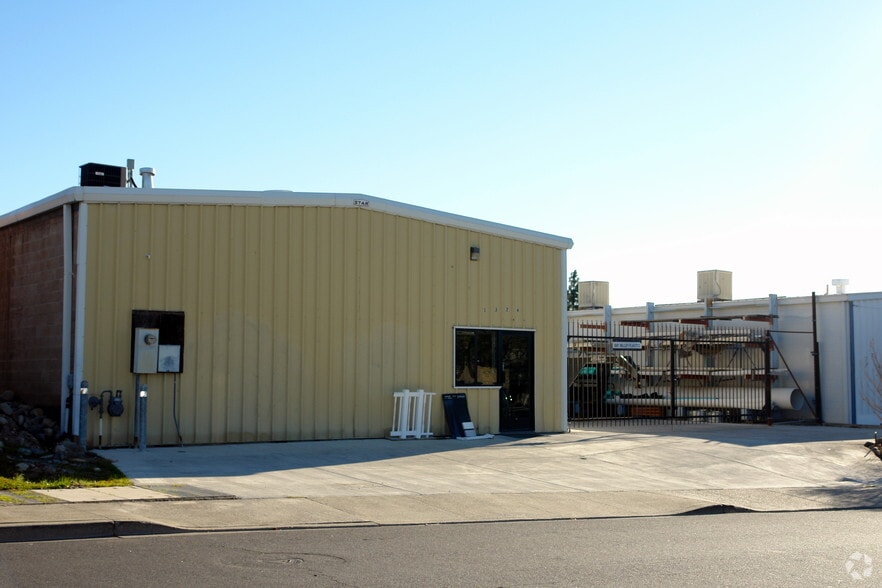More Photos Of 1324 Callen St, Vacaville Service For Sale