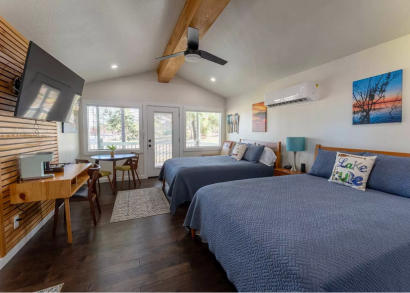 More Photos Of 2376 Wingate Blvd, Brookeland Hotel For Sale