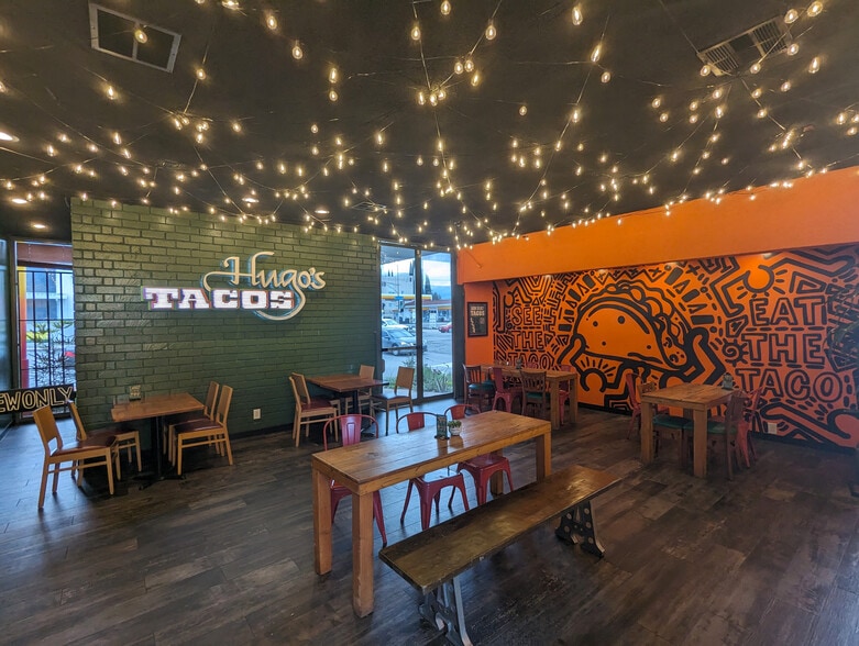 More Photos Of 12900 Riverside Dr, Sherman Oaks Restaurant For Lease