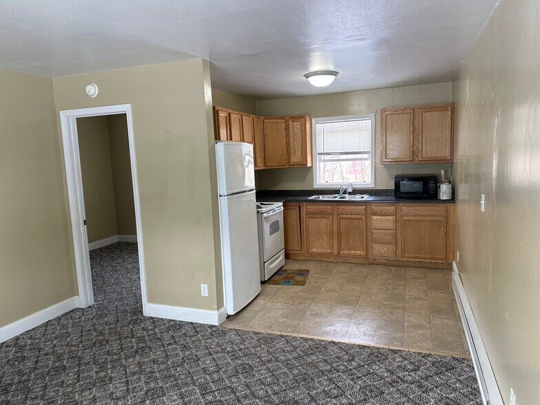 More Photos Of 313 Sheridan St, Plentywood Apartments For Sale