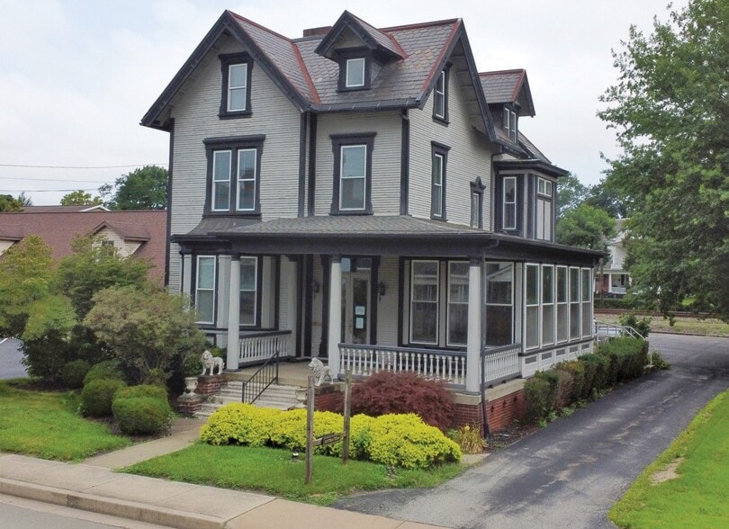 Primary Photo Of 438 Depot St, Latrobe Office For Lease