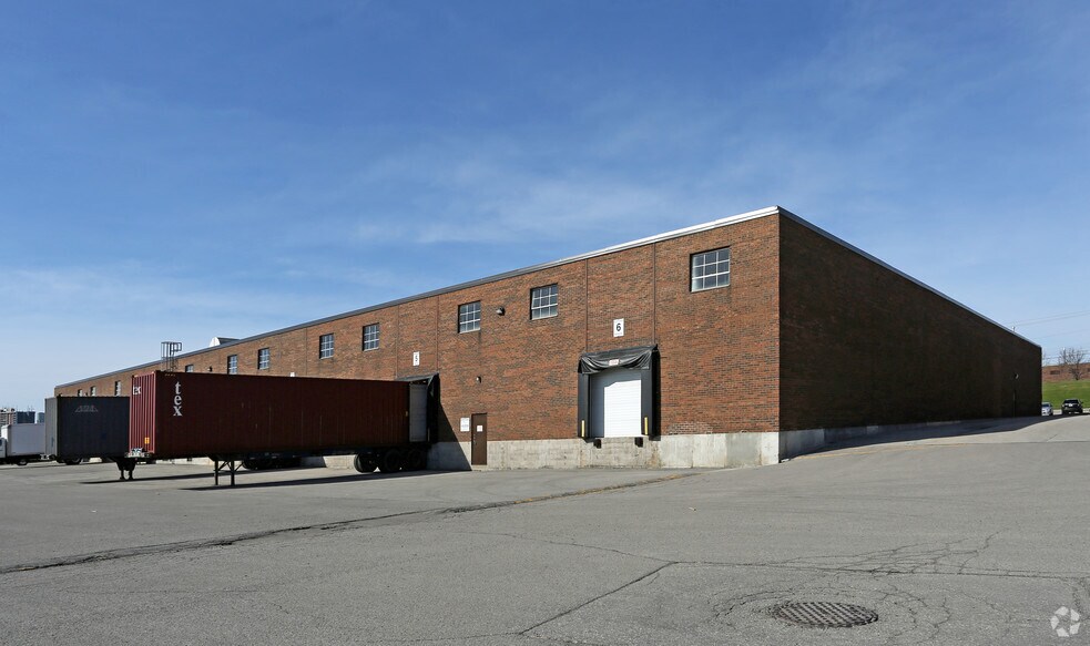 More Photos Of 2101-2111 McCowan Rd, Toronto Warehouse For Lease