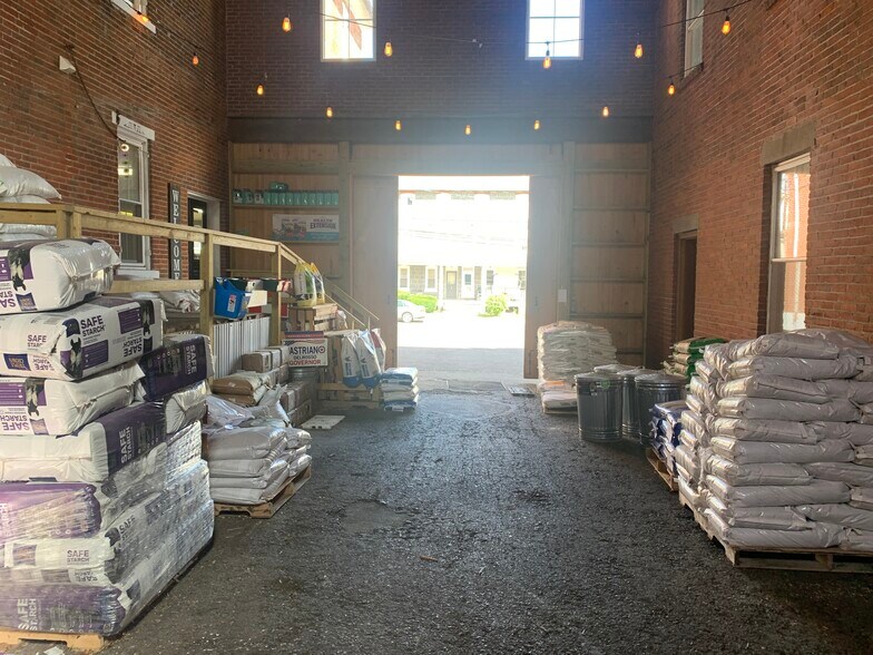 More Photos Of 20 N Main St, Richlandtown Flex For Sale