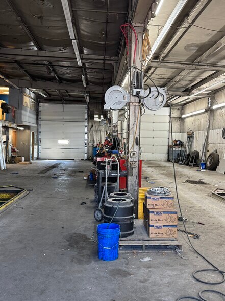 More Photos Of 2540 S 88th St, Kansas City Truck Terminal For Lease