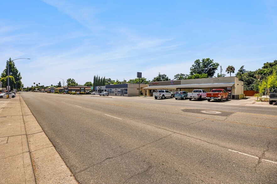 More Photos Of 1413-1417 Mangrove Ave, Chico General Retail For Sale