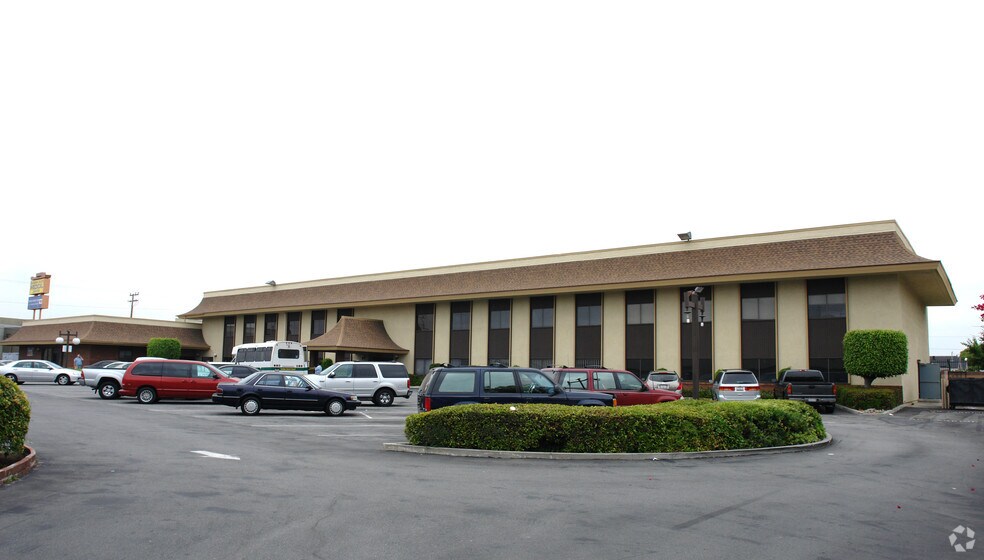 More Photos Of 1300 W 155th St, Gardena Medical For Lease