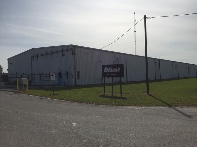 More Photos Of 3752 Copeland Dr, Zephyrhills Manufacturing For Sale