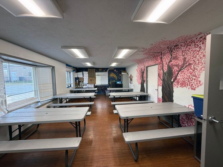 More Photos Of 11965 Allisonville Rd, Fishers Religious Facility For Sale