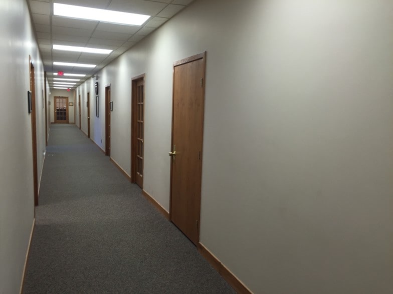 More Photos Of 3075 E Grand River Ave, Howell Office For Lease