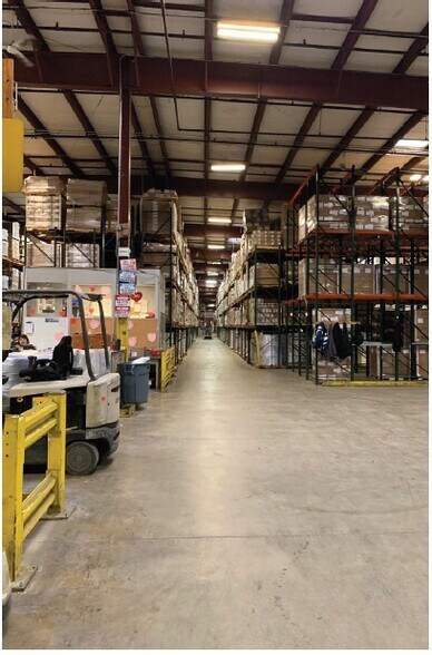 More Photos Of 7855 W 111th St, Palos Hills Warehouse For Sale