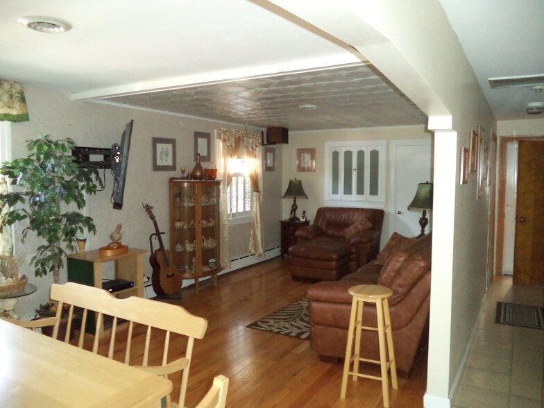 More Photos Of 1391 Hooksett Rd, Hooksett Restaurant For Sale