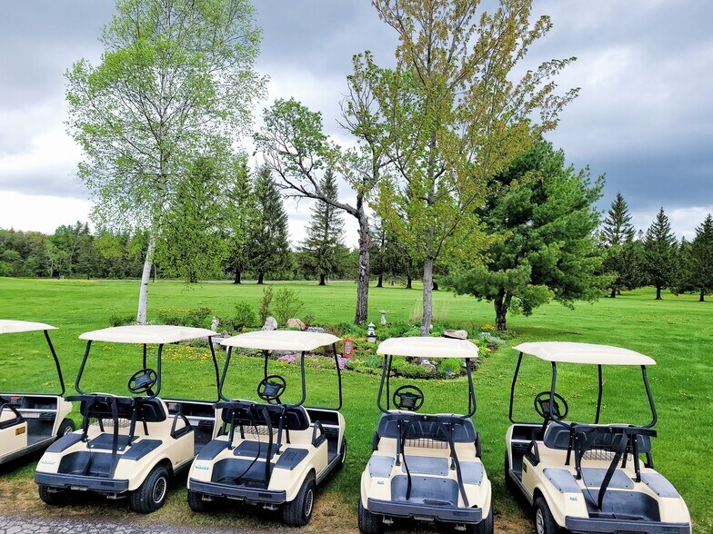 More Photos Of 487 W Gate Rd, Limestone Golf Course Driving Range For Sale
