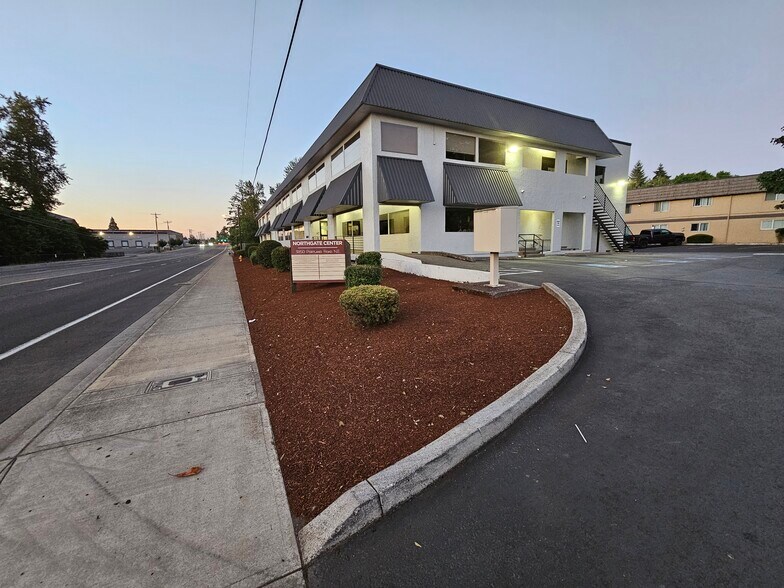 More Photos Of 3850 Portland Rd NE, Salem Medical For Sale