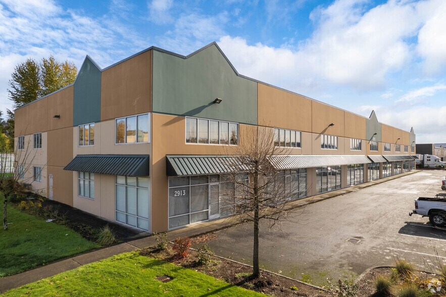 More Photos Of 2913 142nd Ave E, Sumner Warehouse For Lease