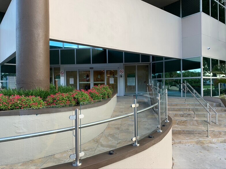More Photos Of 1280 SW 36TH Ave, Pompano Beach Office For Lease