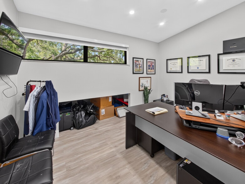 More Photos Of 10717 Sw 104th St, Miami Office For Sale
