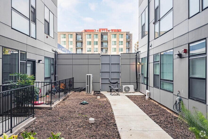 More Photos Of 818 Bladensburg Rd NE, Washington Apartments For Sale
