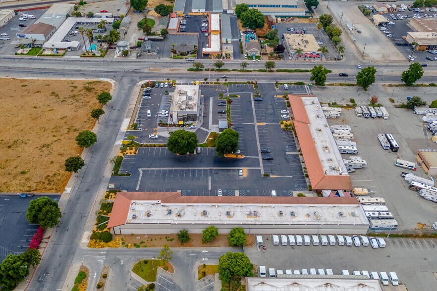 More Photos Of 191 San Felipe Rd, Hollister Unknown For Lease