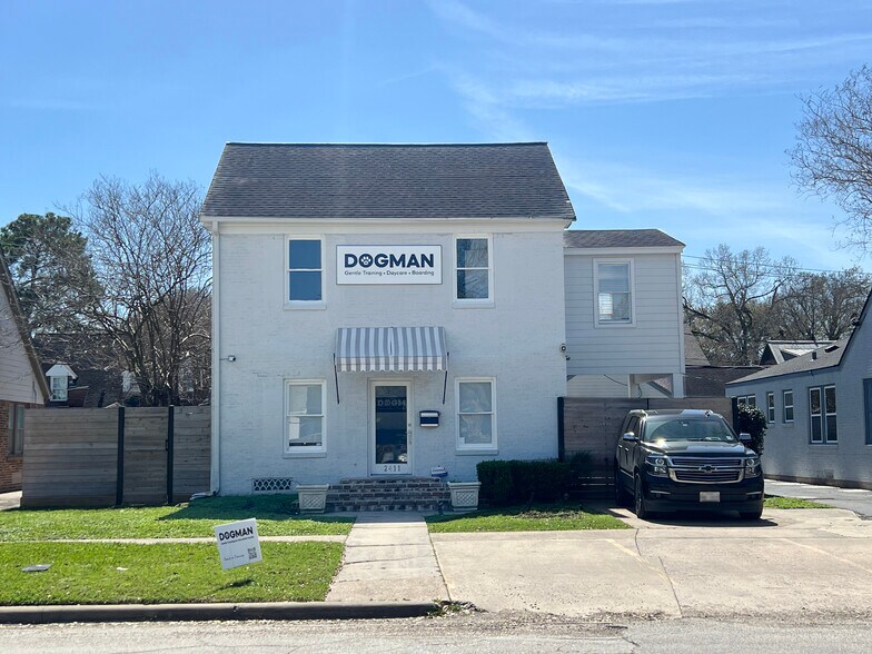 Primary Photo Of 2411 Sunset Blvd, Houston Office For Sale