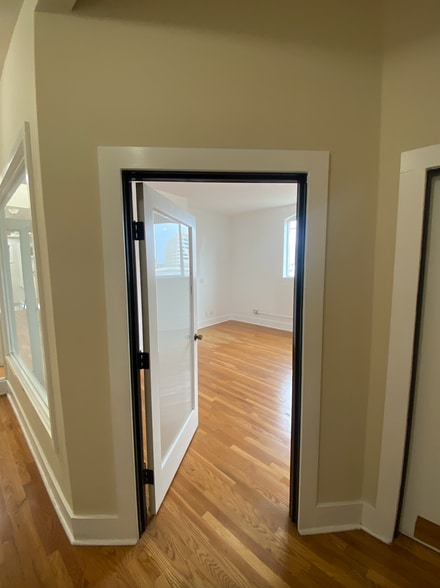 More Photos Of 381-385 W 6th St, San Pedro Storefront Retail Office For Lease